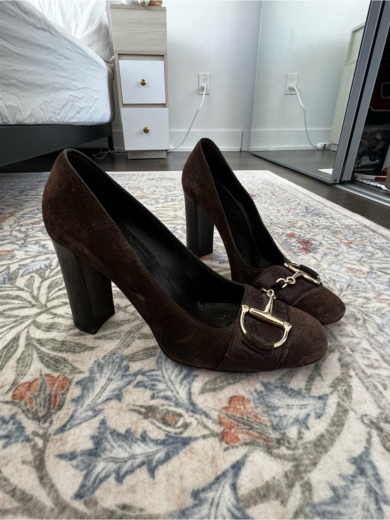 Gucci Shoes - Authentic Vintage Gucci Brown Suede Block Heel Pumps Women’s US 9 (fit is 8.5)
